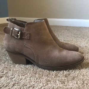 Tan ankle boots size 7 Sonoma